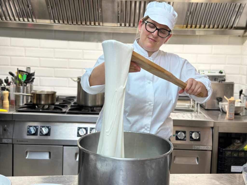 mozzarella-making-lecce